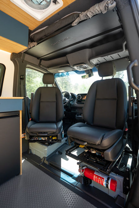 New 2025 Geotrek Mercedes AWD 144 Bear Peak
