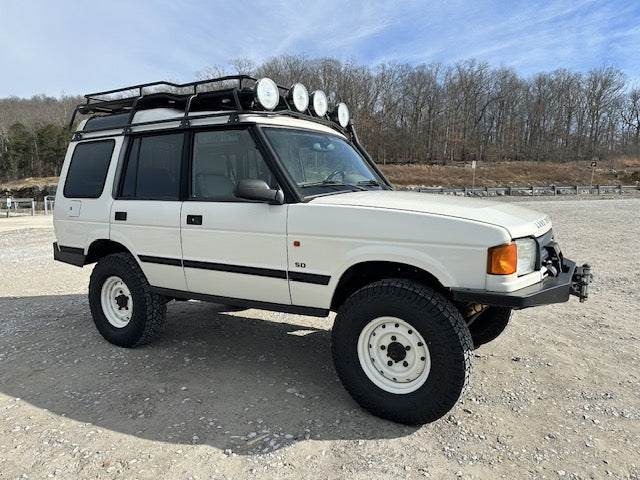 1999 Land Rover Discovery SD Overland Build — photo 1