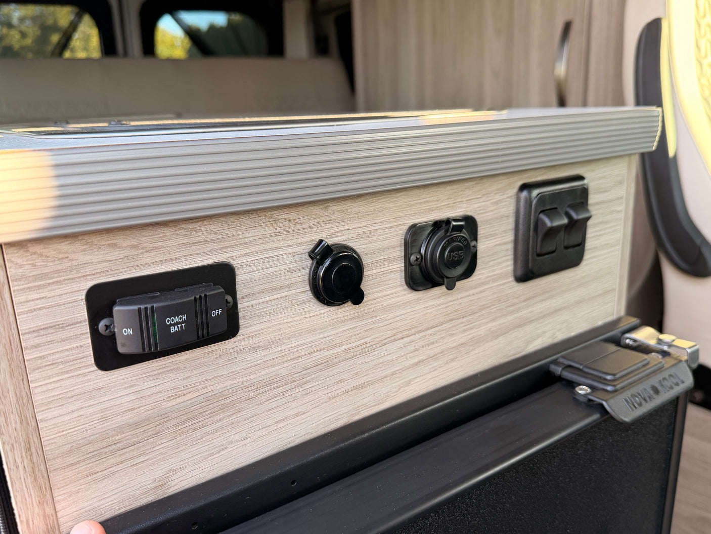 2021 Winnebago Solis 59P