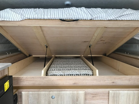 2021 Northstar Truck Camper
