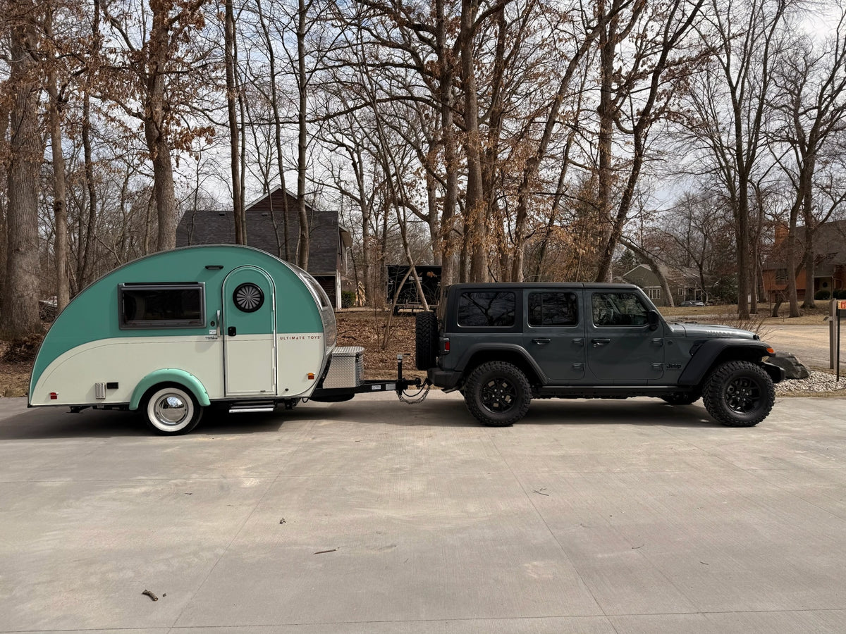 Lightweight Retro Style Camper — photo 2