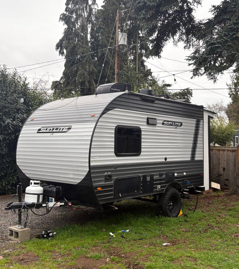 Sunlite Bunkhouse 13ft overland rental