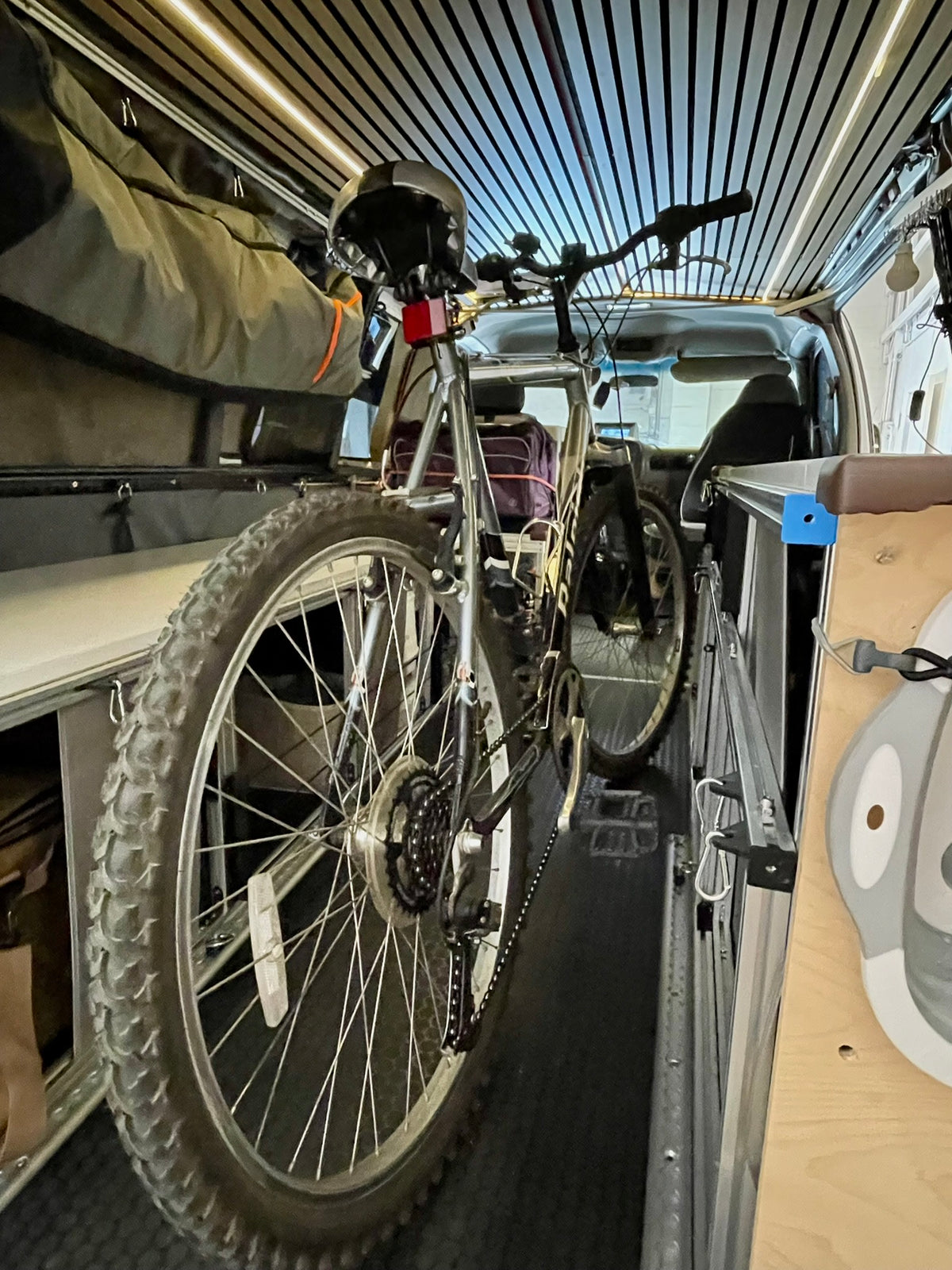  and an overhead multi-camera monitor.|RV rental interior features: ceiling fan — photo 8