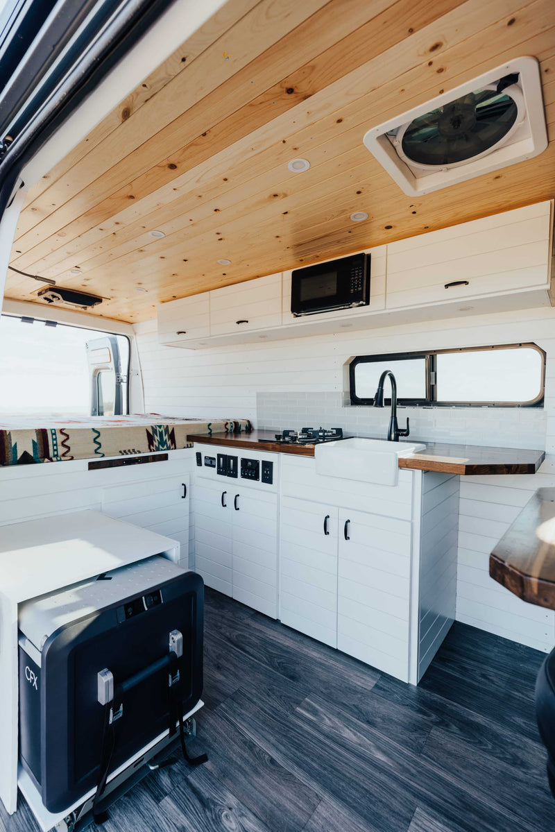Modern RV rental: wood ceiling — photo 1