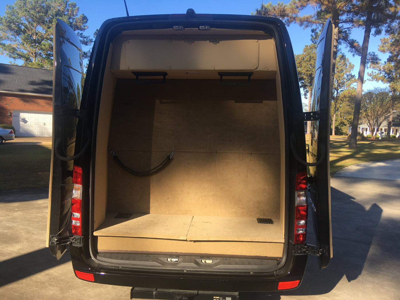 Serviced Regularly | Rare 9 Front-Facing Adult Seats | Privately Owned — photo 6