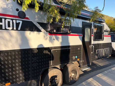 Black Series Camper HQ17 in Poway, CA (photo 8)