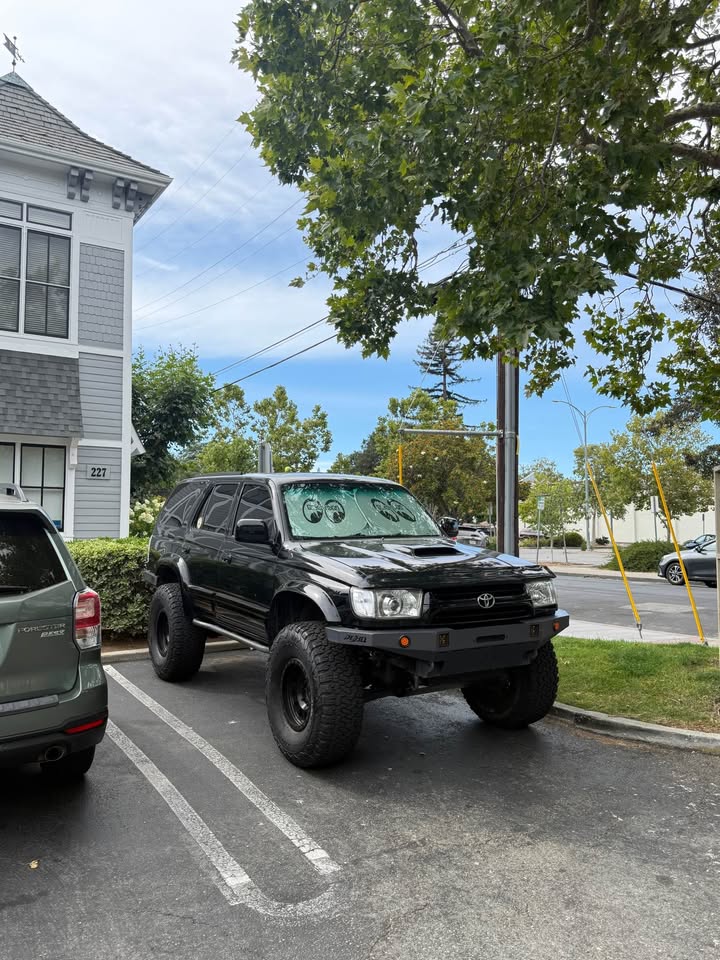 1998 Toyota 4Runner · Limited Sport Utility 4D in San Jose, CA (photo 9) — photo 9