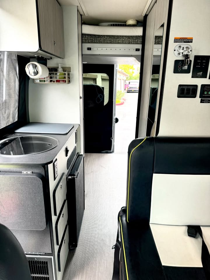 2020 Mercedes-Benz sprinter revel in Oceanside, CA (photo 12) — photo 12