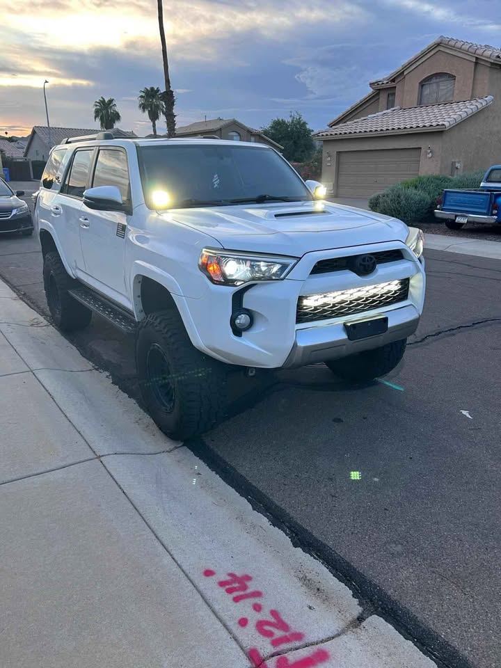 2017 Toyota 4Runner · TRD Off-Road Premium Sport Utility 4D in Phoenix, AZ (photo 10) — photo 10