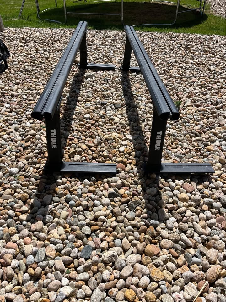 Freespirit Recreation Rooftop Tent with Thule Crossbars in Erie, CO (photo 3) — photo 3