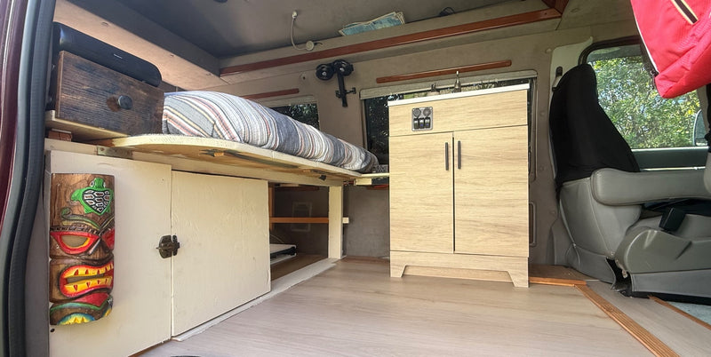 perfect for your next RV rental & outdoor camping adventures in a tropical setting.|Maroon van — photo 4
