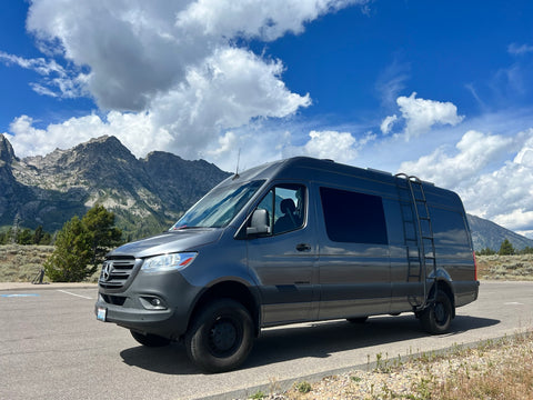 Sugi: THE Family VAN - 2022 4×4 Mercedes-Benz Sprinter — photo 2