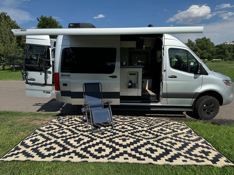 Newer Sprinter Van; TV; Indoor Shower; Luxury — photo 1