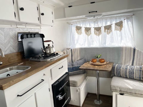 Jemma the Jewel - Completely renovated vintage camper trailer.  Lightweight — photo 3