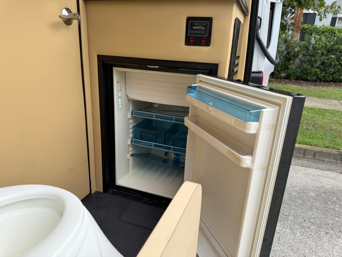 Luxury Mercedes Coach | Massage Chairs & Bathroom