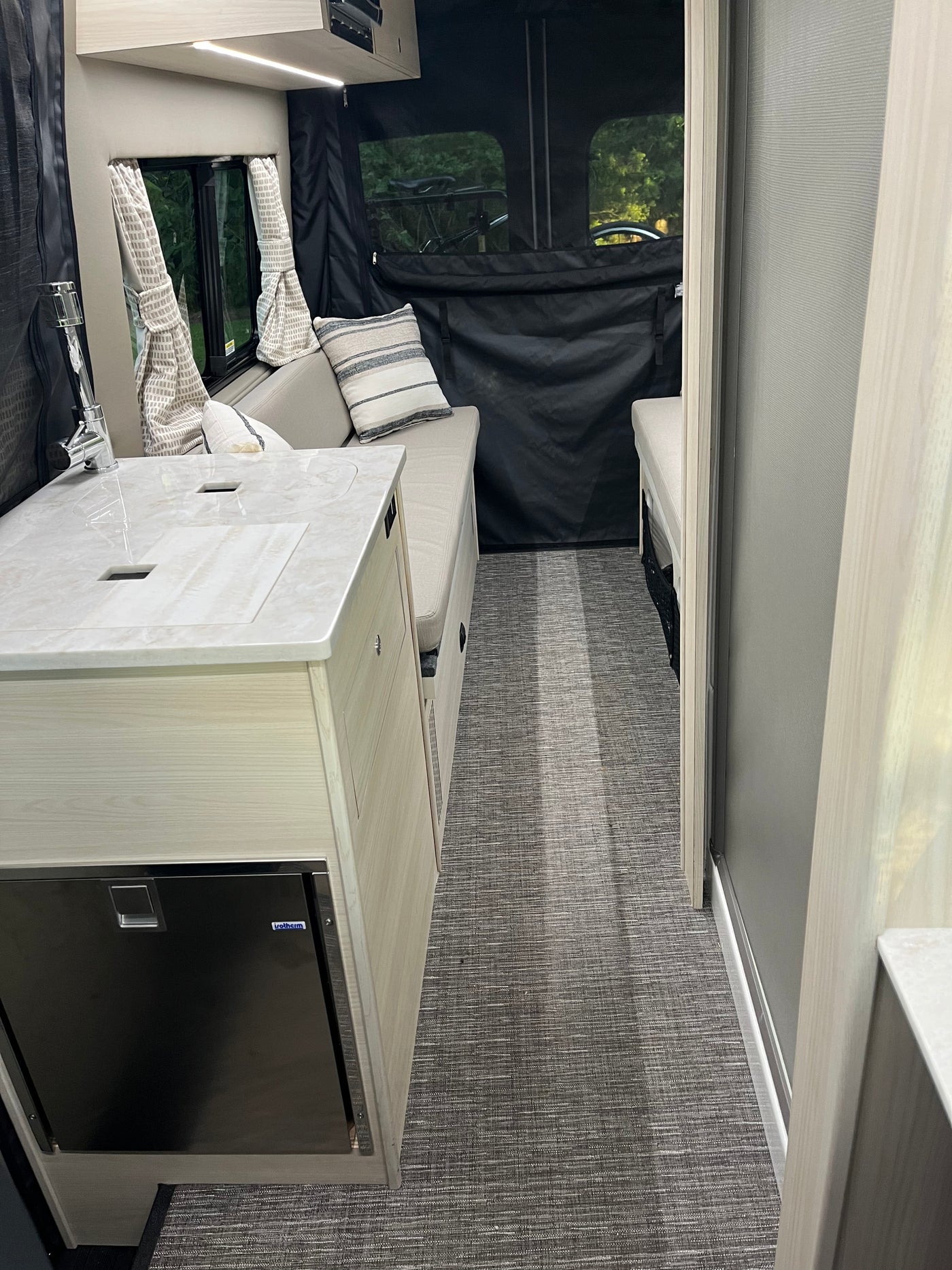 2021 Mercedes Sprinter - — photo 8