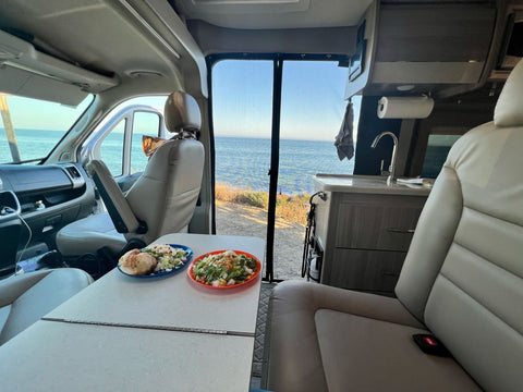 Luxury Van with SkyBunk - sleeps 4 — photo 5