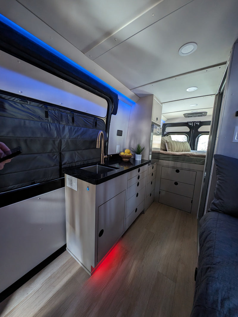  and passenger seating — photo 3