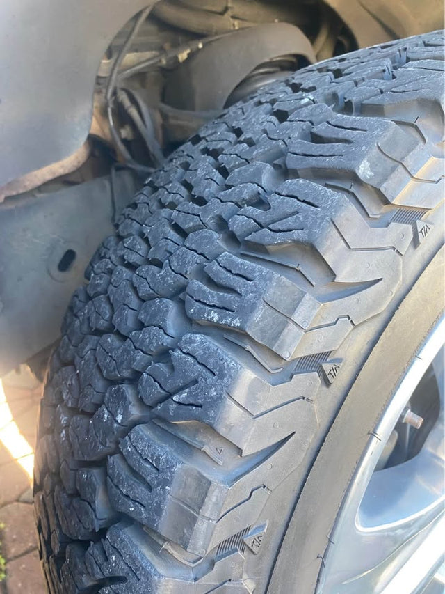 BFGoodrich Light Truck Terrain T/A KO2 275 55R20 115S Radial Tire — photo 2