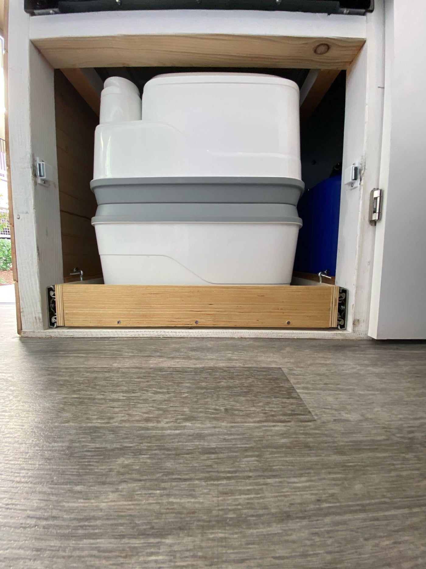  overhead storage — photo 3