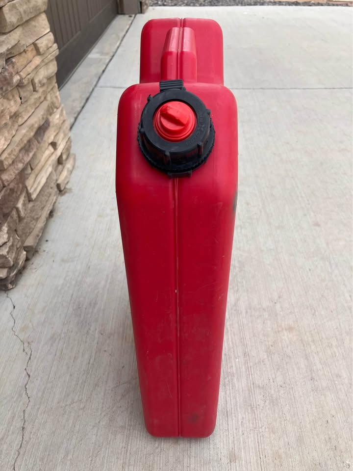 Rotopax Fuelpax 3.5 gallon gasoline in Montrose, CO (photo 3) — photo 3