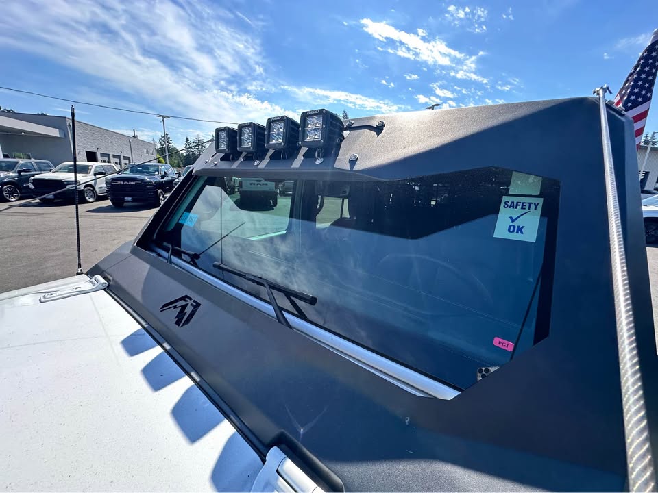 2020 Jeep Gladiator · Overland Pickup 4D 5 ft in Everett, WA (photo 9) — photo 9