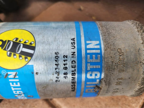 BILSTEIN front struts and springs assembled for toyota tacoma 4runer 2005-2024 good conditions in Tucson, AZ (photo 3)