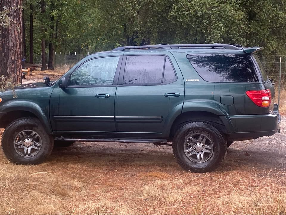 2003 Toyota Sequoia Limited 4WD in Nevada City, CA (photo 4) — photo 4