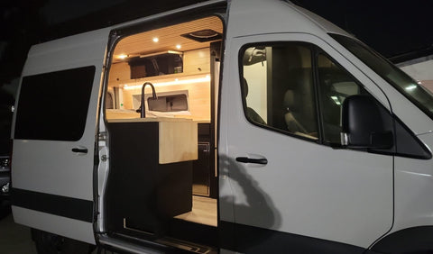 Mercedes-Benz Sprinter 4x4 — photo 2