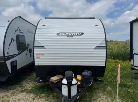 Adventure Ready 2022 Sunset Park SunRay 139 RV Camper