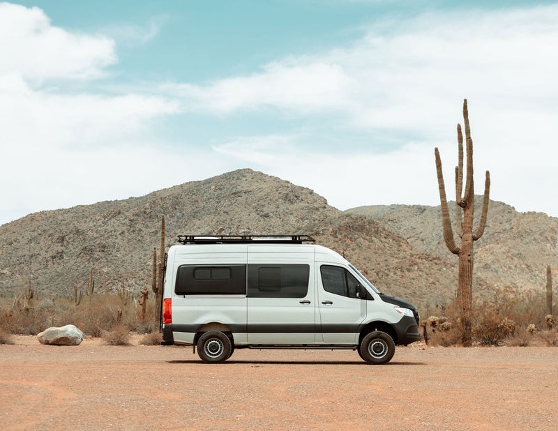 24 Mercedes-Benz Sprinter, Seats 4, Indoor shower, Sink, Stove, Microwave — photo 11