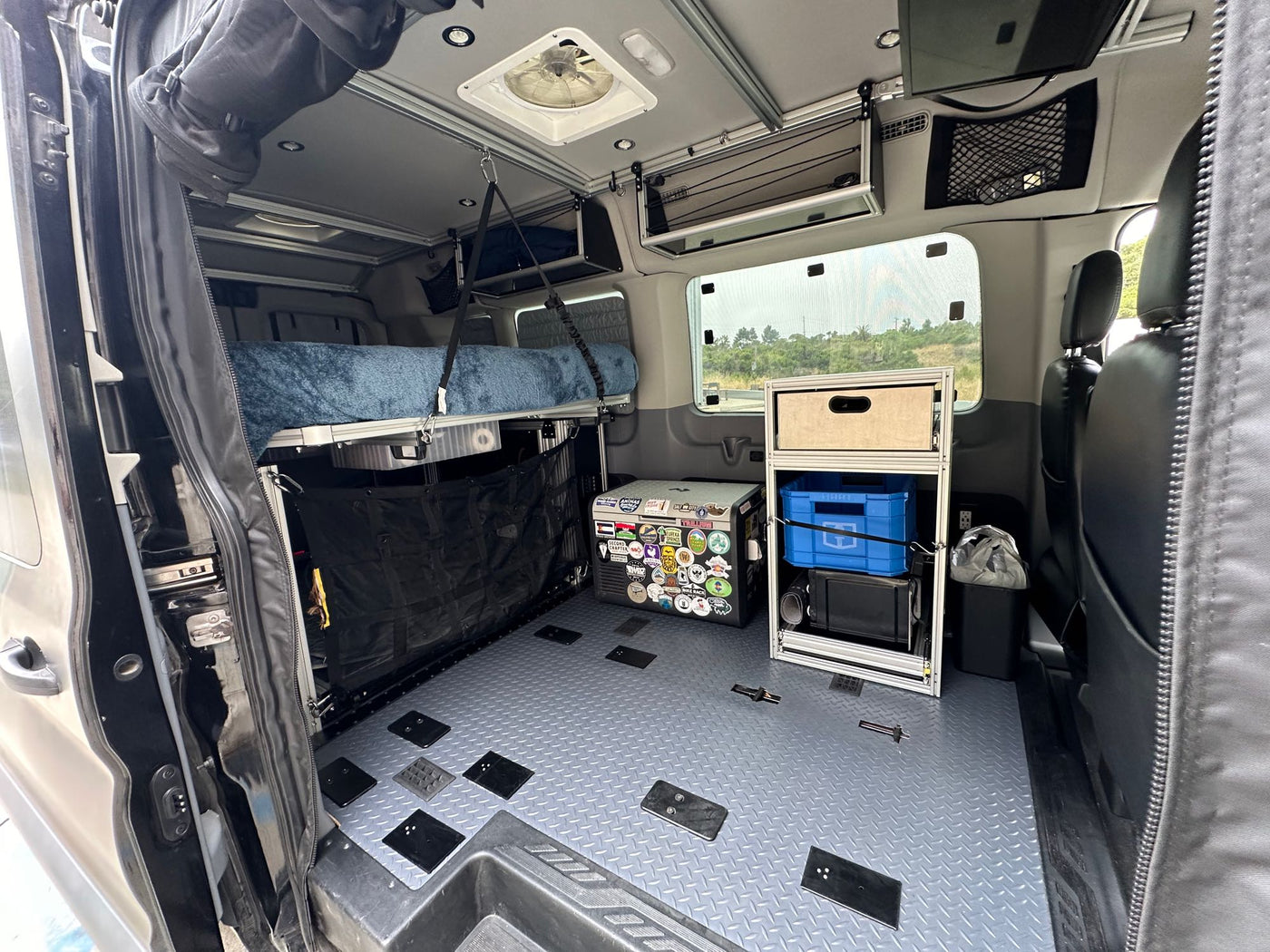  rear seating — photo 6