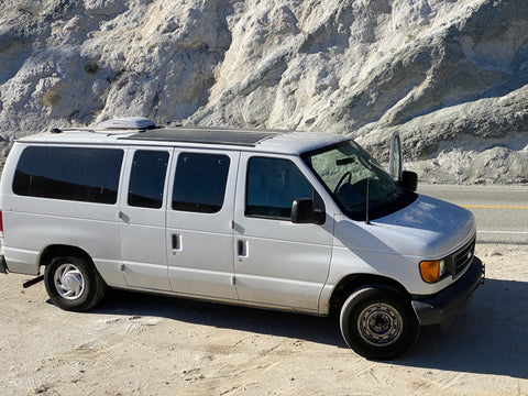 2004 Ford E-150 Pet Friendly Sleeps 2 Low Miles overland rental
