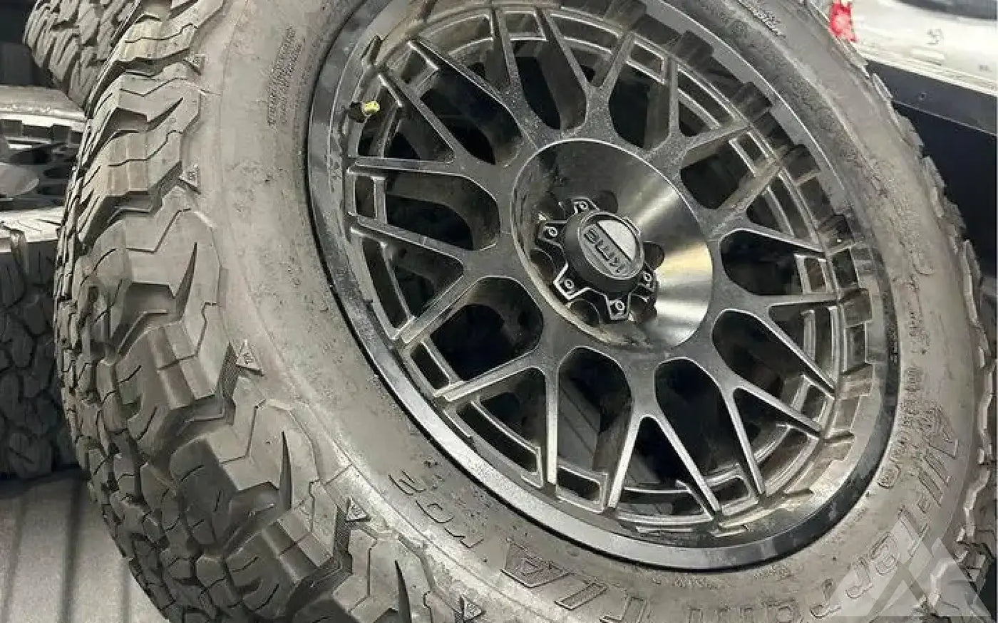 KMC Wheels 20 inches BFGoodrich R20 — used set of wheels tires for sale (photo 2) — photo 2