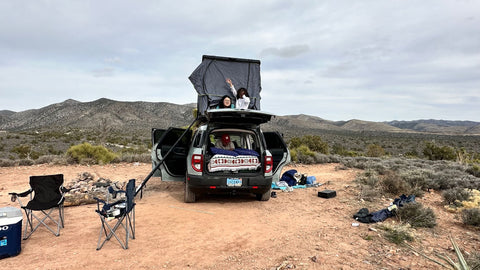 （2）Fully Stocked 4x4 Sleeps upto 4   Diesel Heater + Starlink available — photo 4