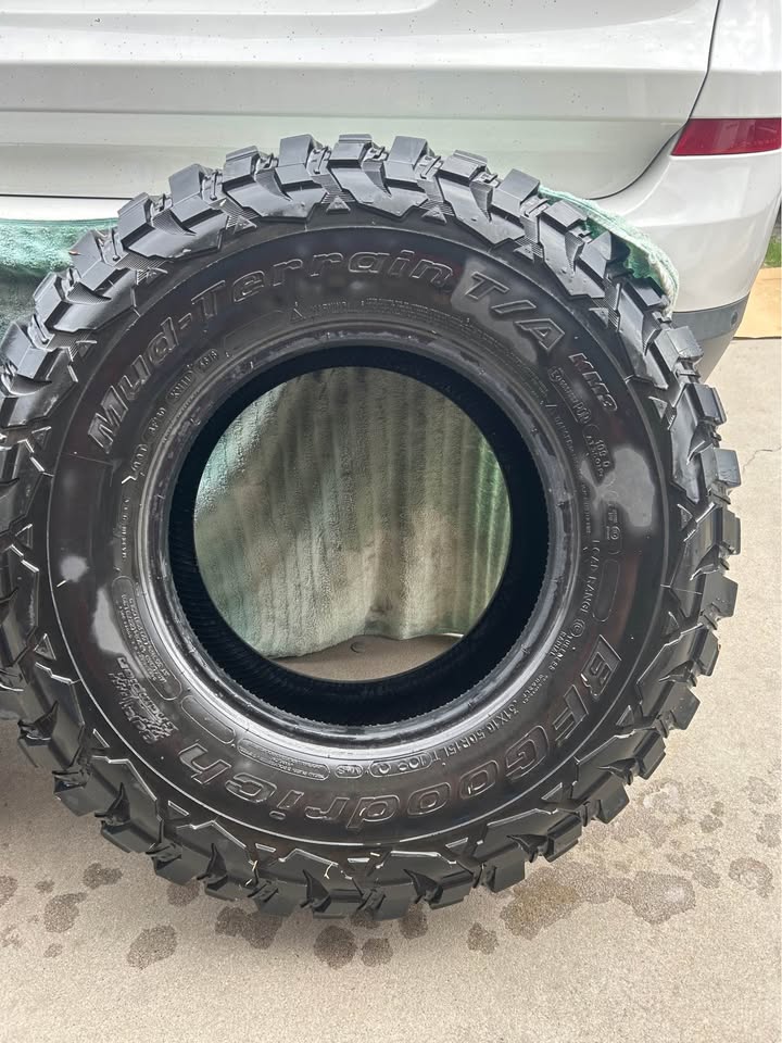 BFGoodrich tires 31x10.50R15 in Madera, CA (photo 2) — photo 2