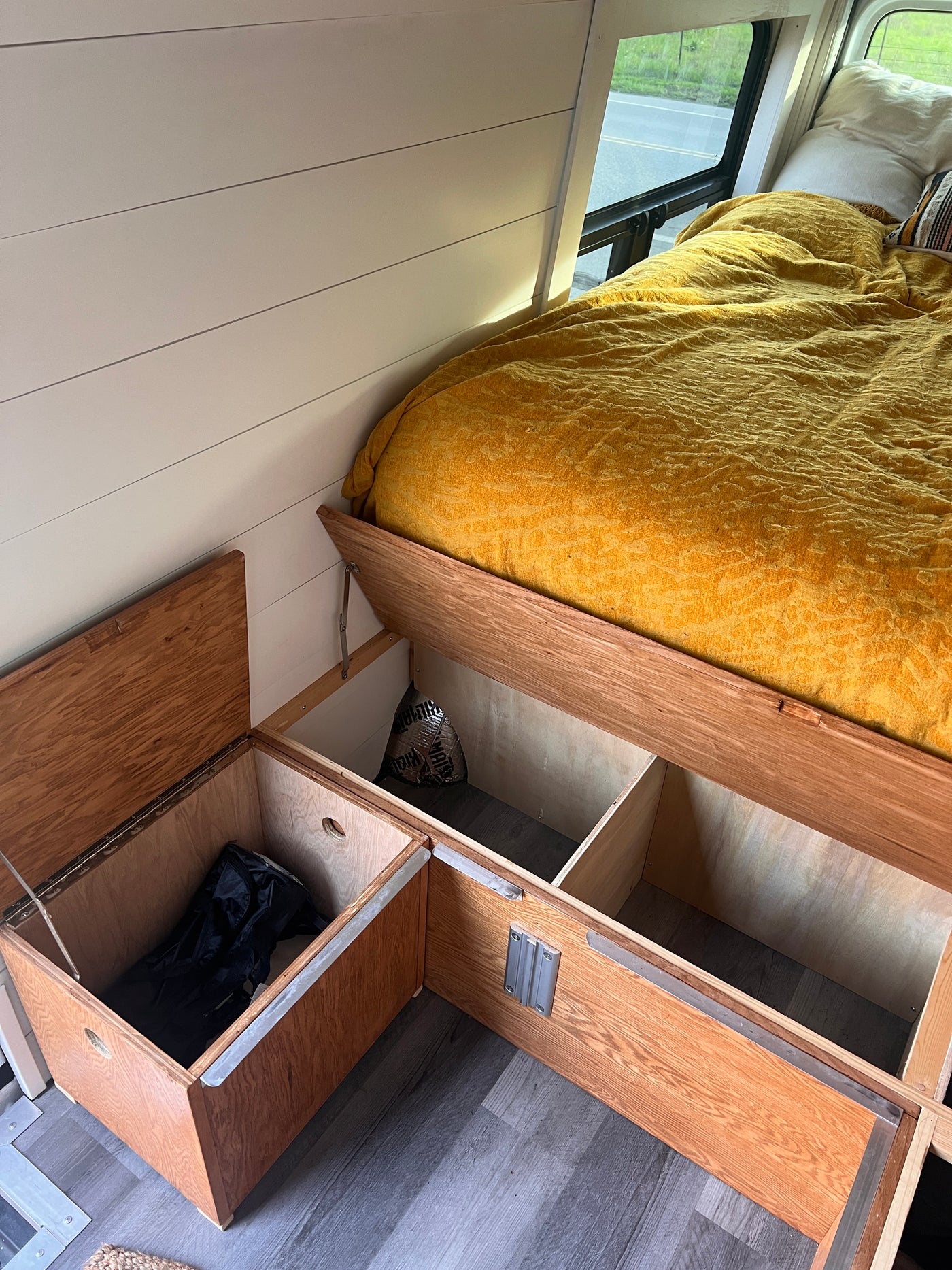 Extra Spacious High Vibe 2013 Mercedes-Benz Sprinter — photo 7