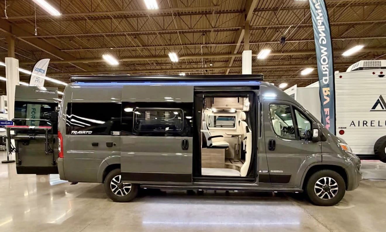 Winnebago Baby! - Your mobile office or vanlife vacation getaway!
