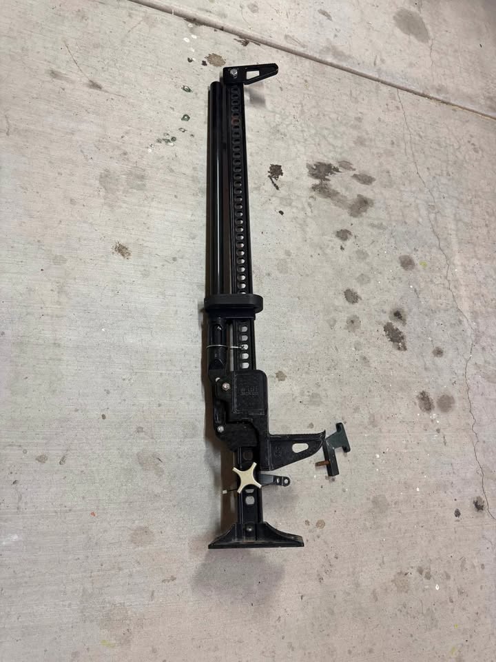 Hi-lift jack in Scottsdale, AZ (photo 1) — photo 1