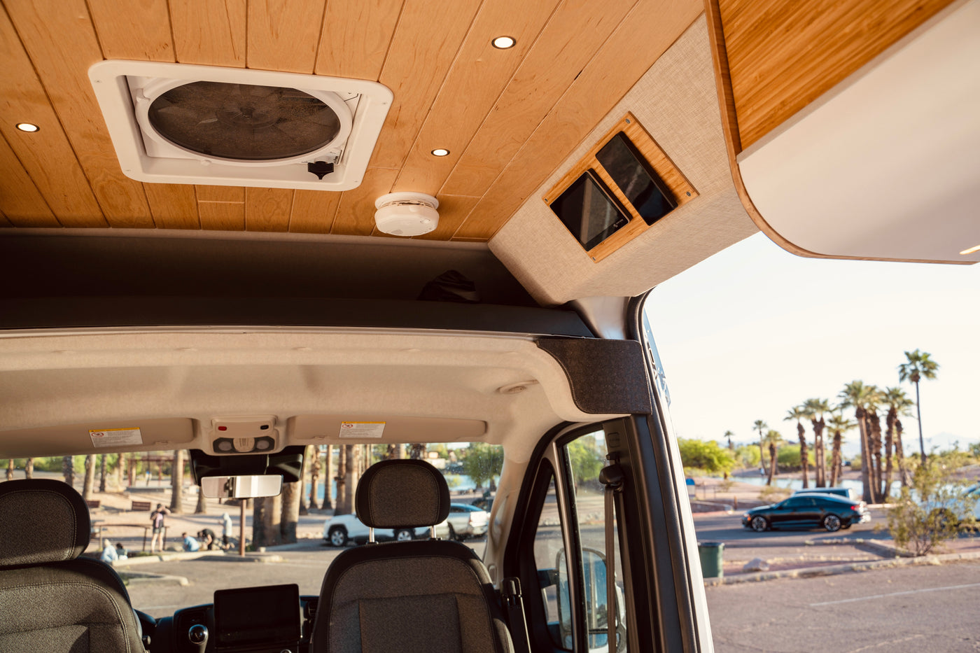 "Sylvan" | Noovo Lite - Heating, AC, Indoor Shower — photo 14