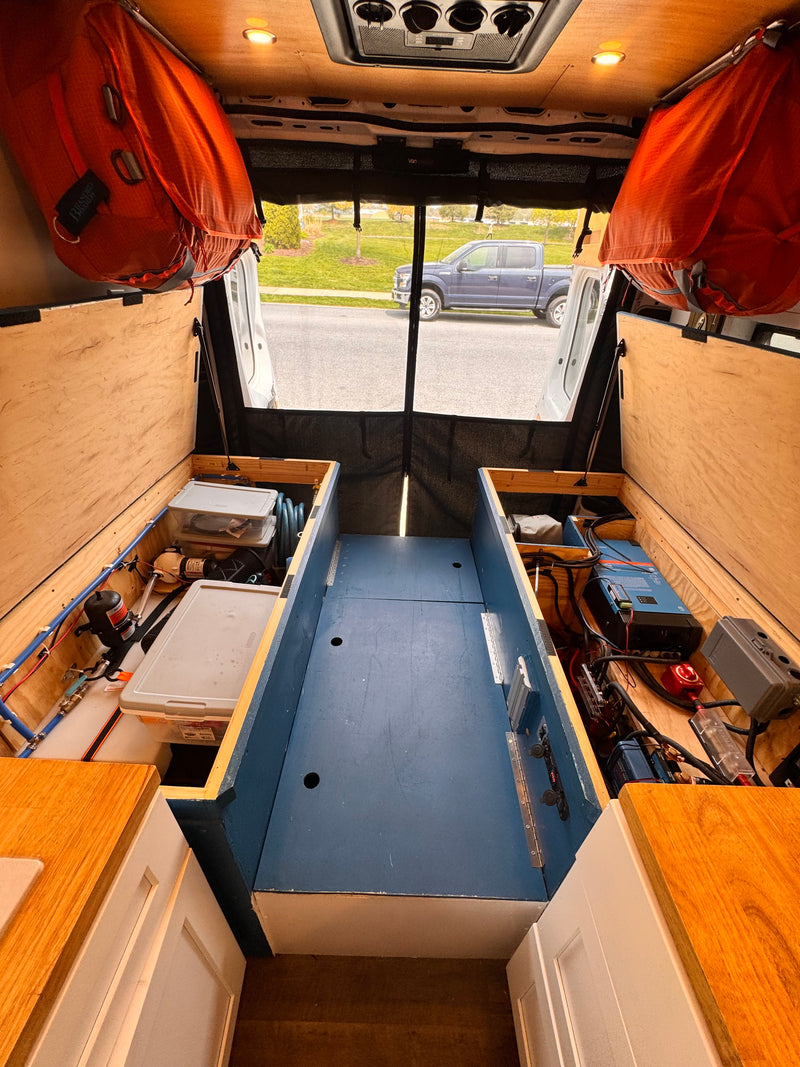 Easy Going Adventure Van — photo 7