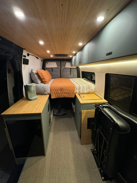 2024 Geotrek Convoy Mercedes Sprinter AWD **The Adventures of Dex Pup** — photo 4