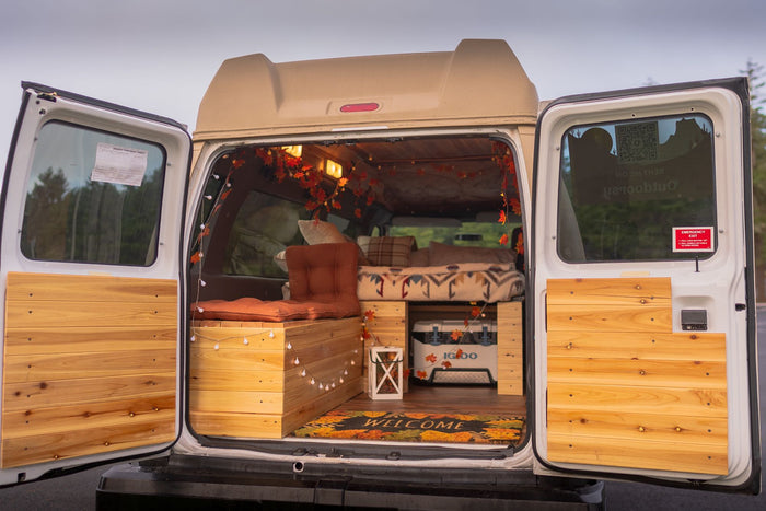 Autumn Breeze Voyager - Cozy Cedar Camper Van