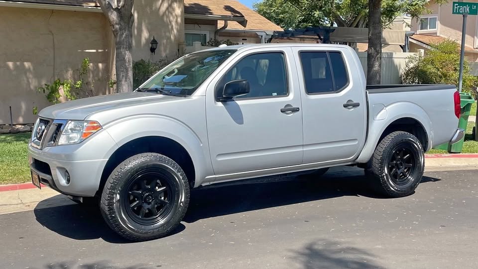 2014 Nissan Frontier SV Crew Cab 4WD in Santee, CA (photo 1) — photo 1