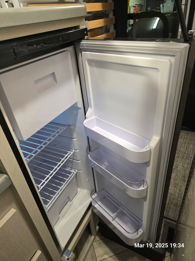  overhead storage — photo 17