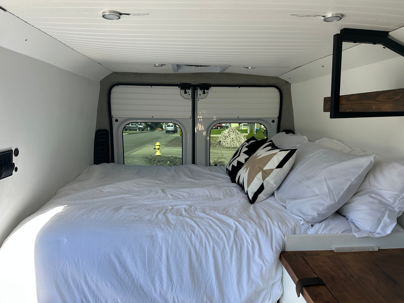 Meet Mona – Your Simple, Cozy, Adventure-Ready Camper Van — photo 3