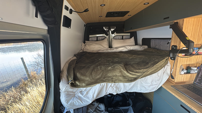 2025 Geotrek Albatross AWD Mercedes Sprinter Camper Van — photo 11