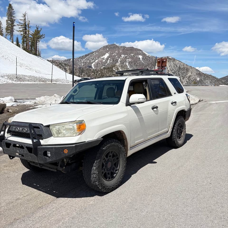 2011 Toyota 4runner Trd off road in Reno, NV (photo 5)