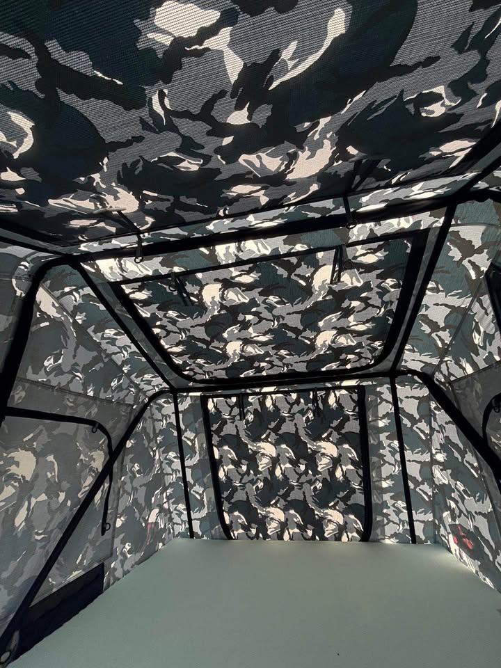 Tepui Kukenam 3 Rooftop Tent with annex & accessories in Seattle, WA (photo 10) — photo 10