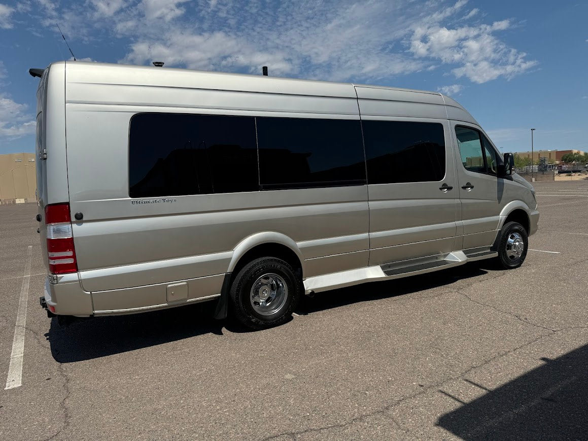 Luxury Mercedes Sprinter van for your next RV rental adventure. Experience comfort and style on the road! — photo 5